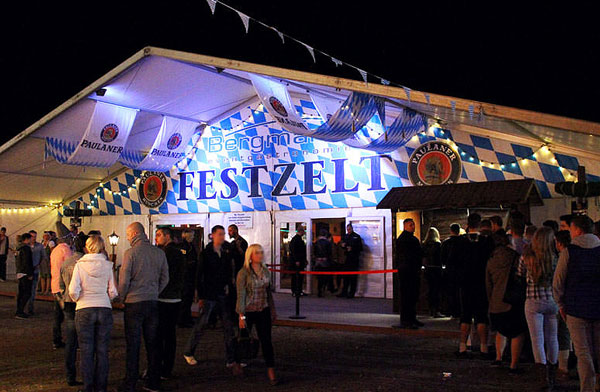 Oktoberfest em Berlim: Oktoberfest na Zentralen Festplatz - Kurt-Schumacher-Damm