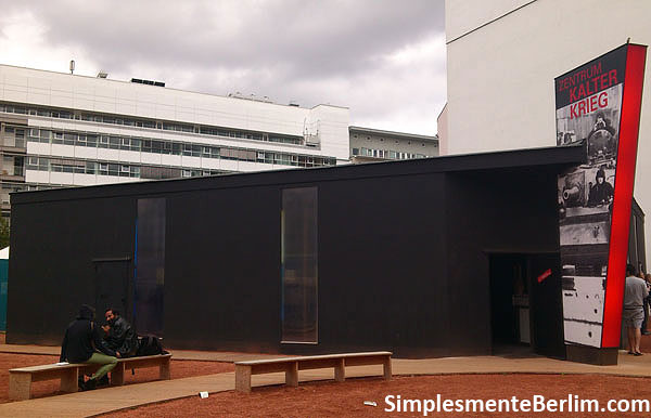 BlackBox Kalter Krieg (Caixa-Preta da Guerra Fria) BlackBox Kalter Krieg (Caixa-Preta da Guerra Fria)