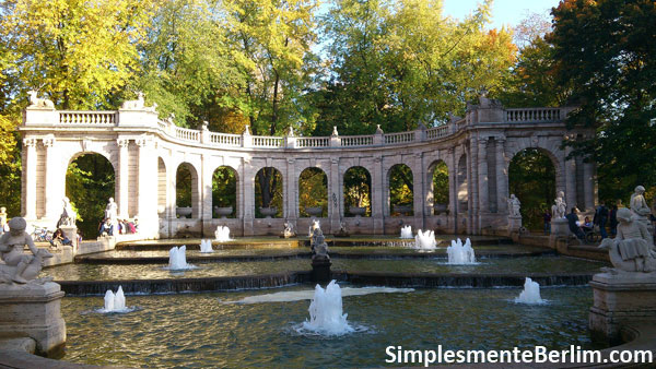 Volkspark Friedrichshain (Parque Friedrichshain) Fonte dos Contos de Fada no parque Friedrichshain