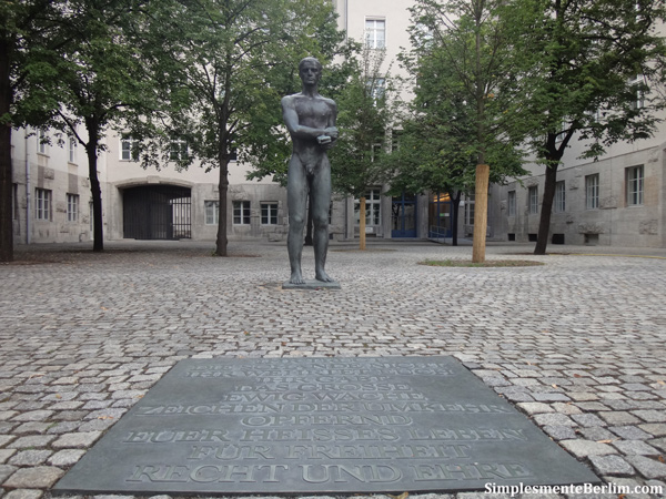 Bendlerblock – Gedenkstätte Deutscher Widerstand (Memorial para a Resistência Alemã e Local onde Stauffenberg foi executado)
