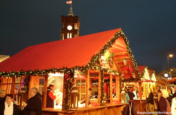 Mercado de Natal em frente à prefeitura de Berlim – Fotos e vídeo 2015