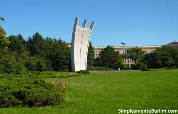 Luftbrückendenkmal (Memorial da Ponte Aérea)