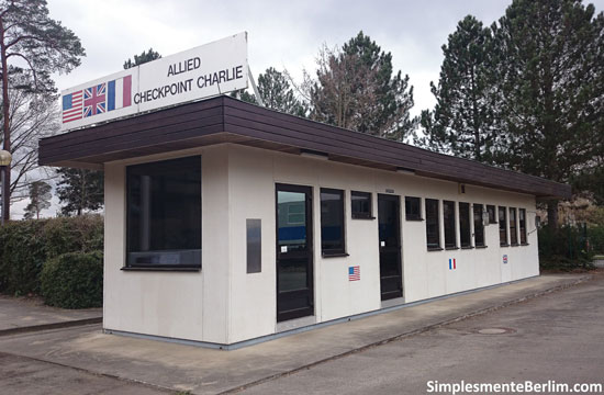 Checkpoint Charlie - Cabine Original