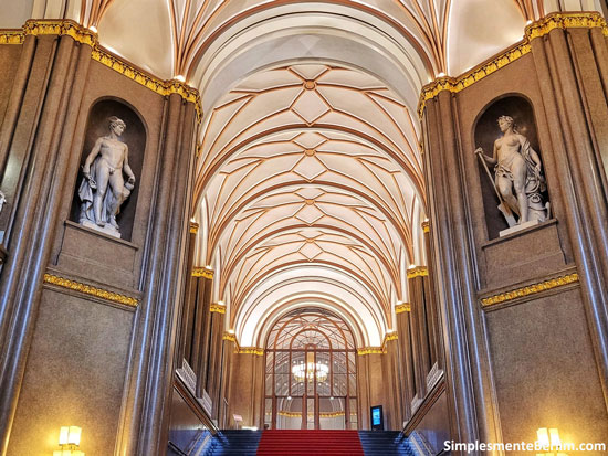 Rotes Rathaus - Prefeitura de Berlim